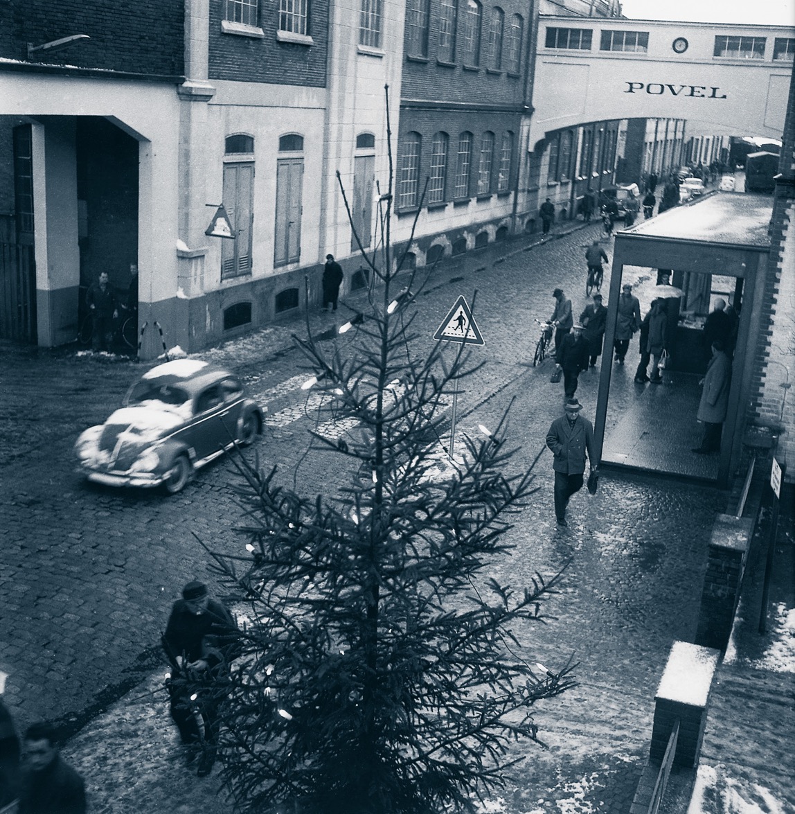 Die „Neue Weberei“ der Textilfabrik Povel