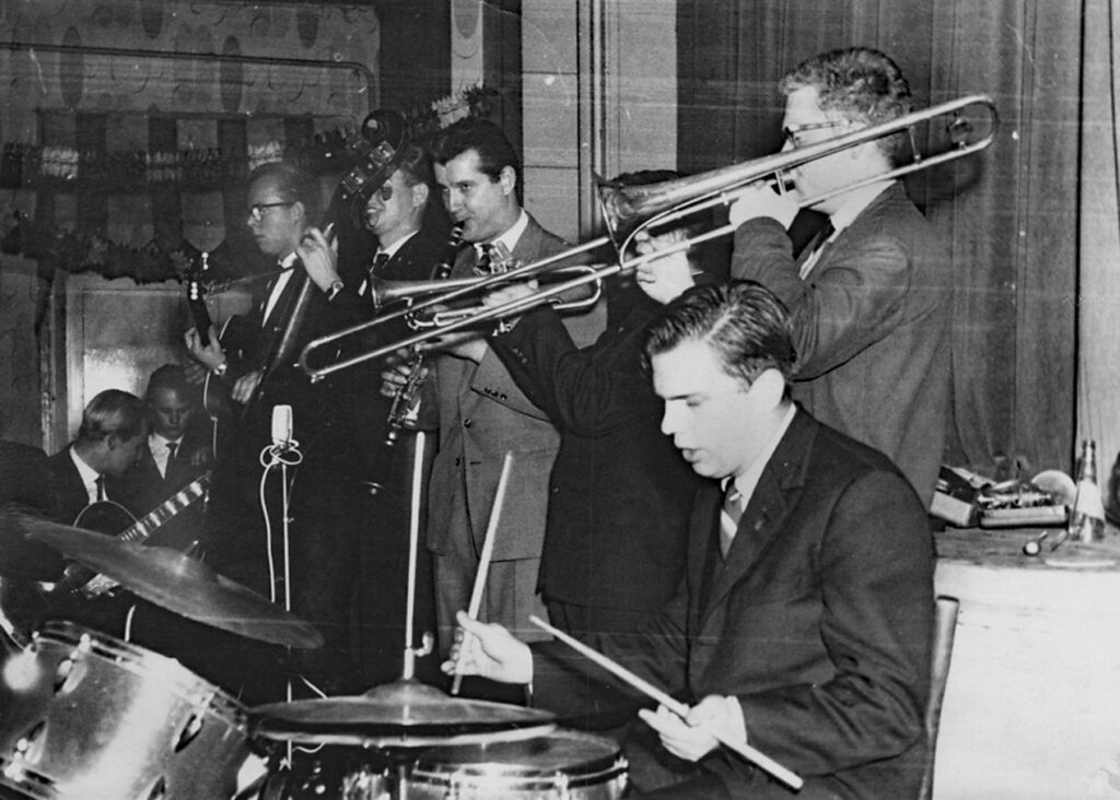 60er 2 Black Cat Jazzband im Rolinckbräu