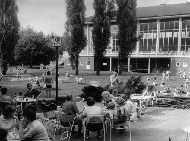 Jugendkultur 60er 1 Hallenba